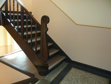 Nach Fertigstellung, Treppenraum